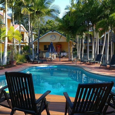 At Beach Court Holiday Villas Airlie Beach Exterior foto